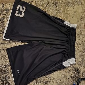 JORDAN Basketball shorts black and white Large